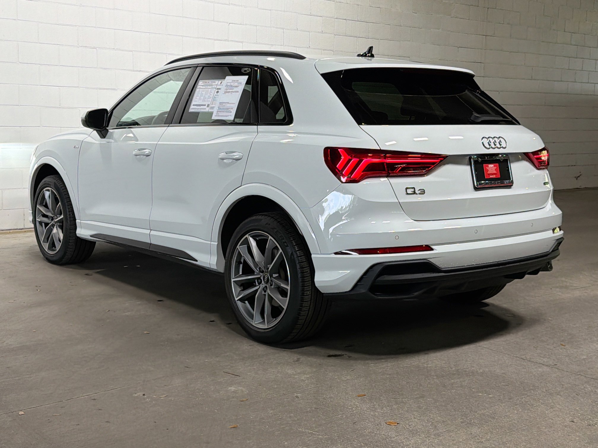 Used 2024 Audi Q3 2.0T Premium Plus image 3