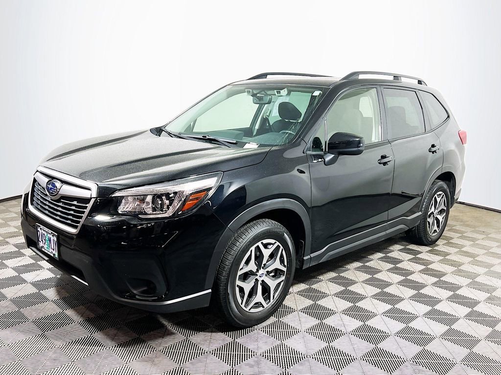 Used 2020 Subaru Forester Premium AWD/4WD image 3