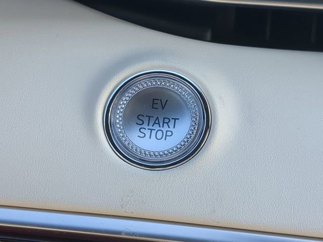 Used 2023 Genesis Electrified GV70 Advanced image 28