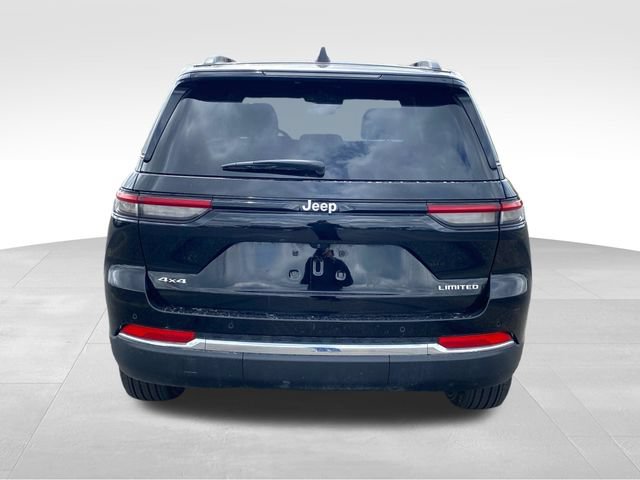 Used 2024 Jeep Grand Cherokee Limited AWD/4WD image 4