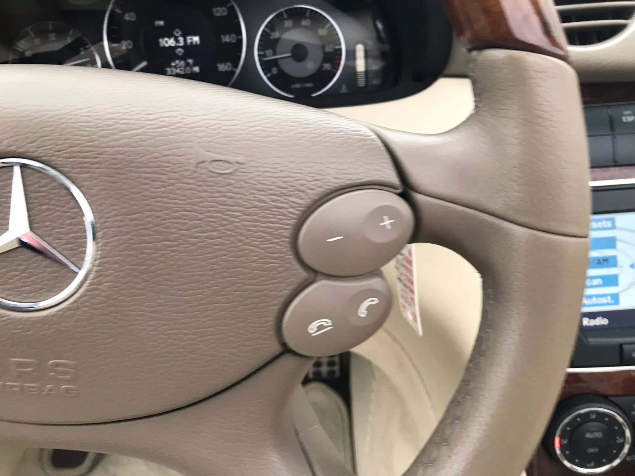 Used 2009 Mercedes-Benz CLK 350 Cabriolet image 23