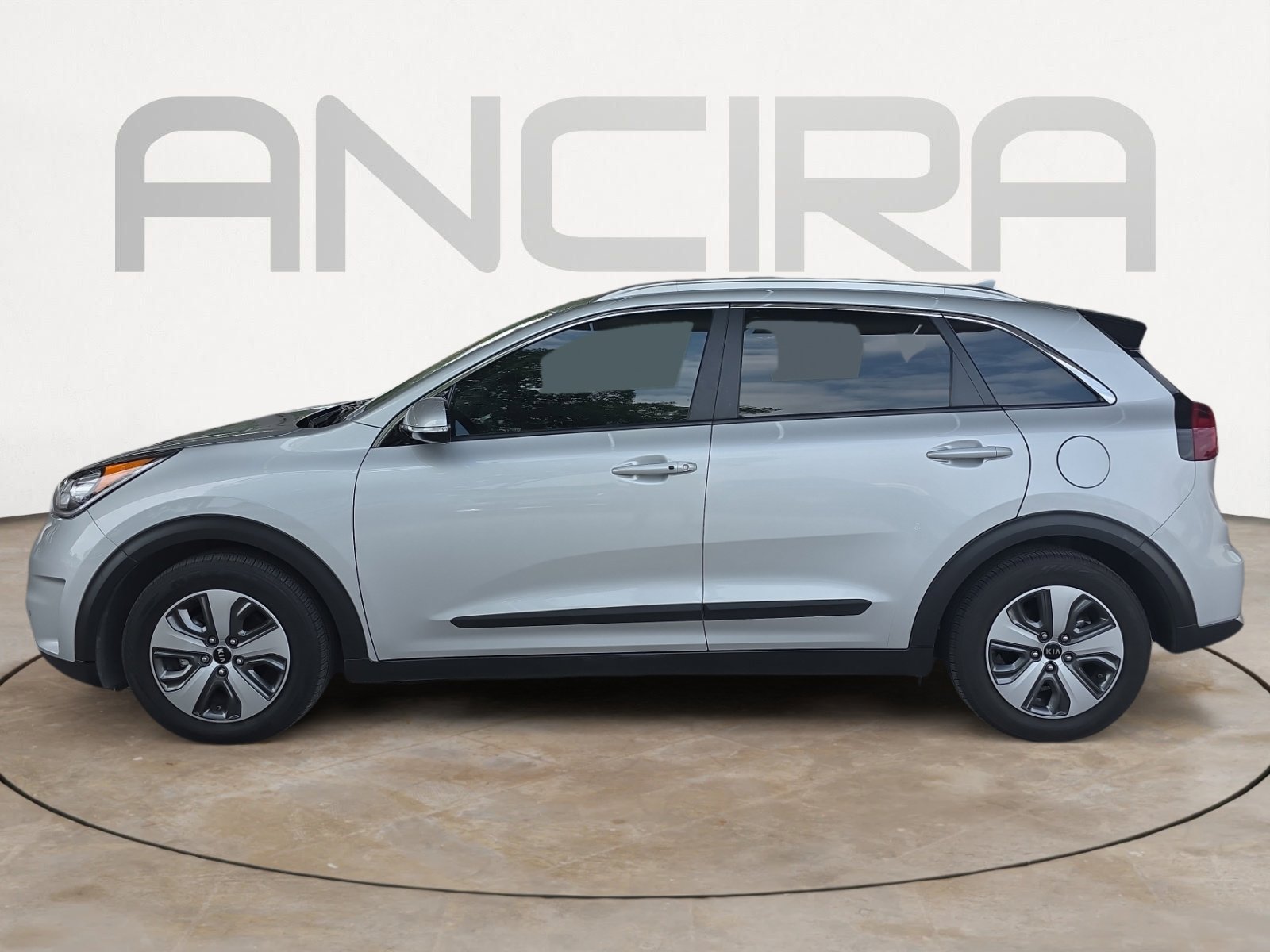 Used 2019 Kia Niro EX w/ Option Group 040 FWD image 5