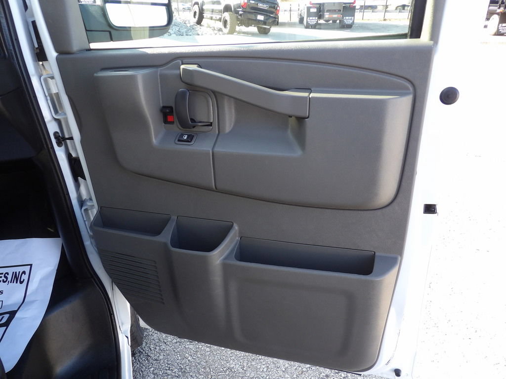 Used 2024 Chevrolet Express 3500 LS RWD image 40