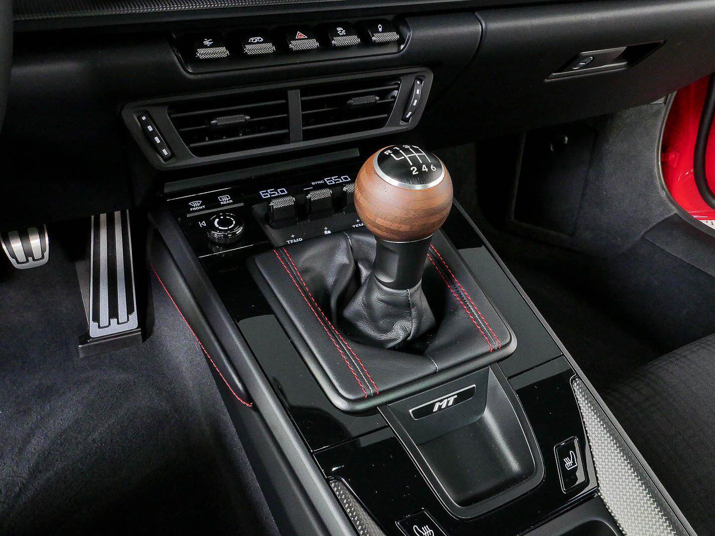 Certified 2026 Porsche 911 Carrera T RWD image 19