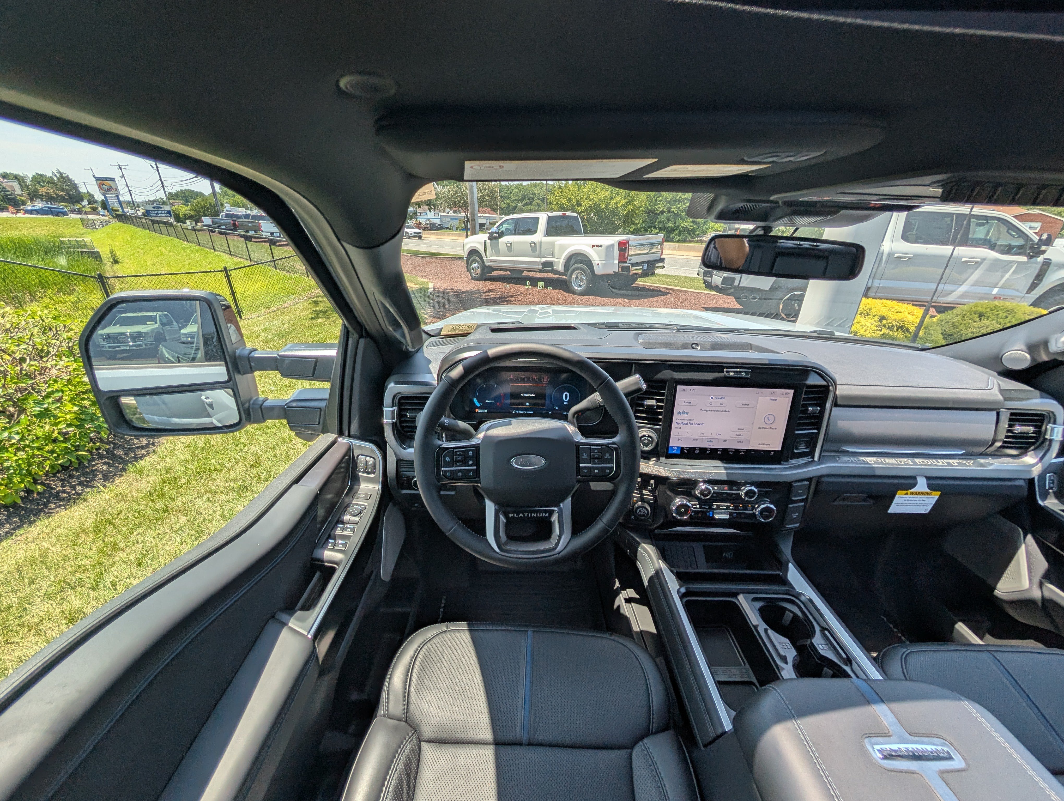 New 2026 Ford F250 Platinum w/ Tremor Off-Road Package AWD/4WD image 13