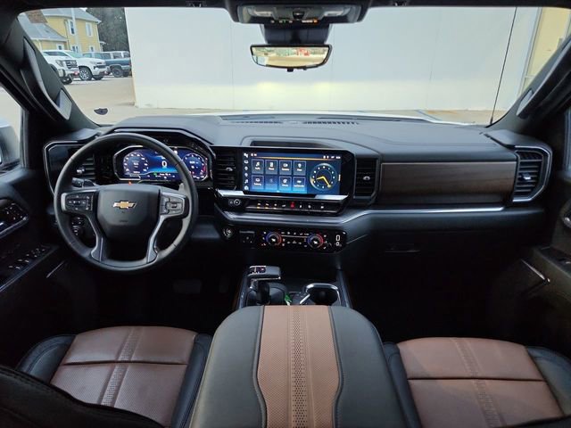 Certified 2024 Chevrolet Silverado 1500 High Country w/ Technology Package image 22