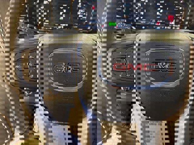 Used 2025 GMC Sierra 1500 Elevation image 16