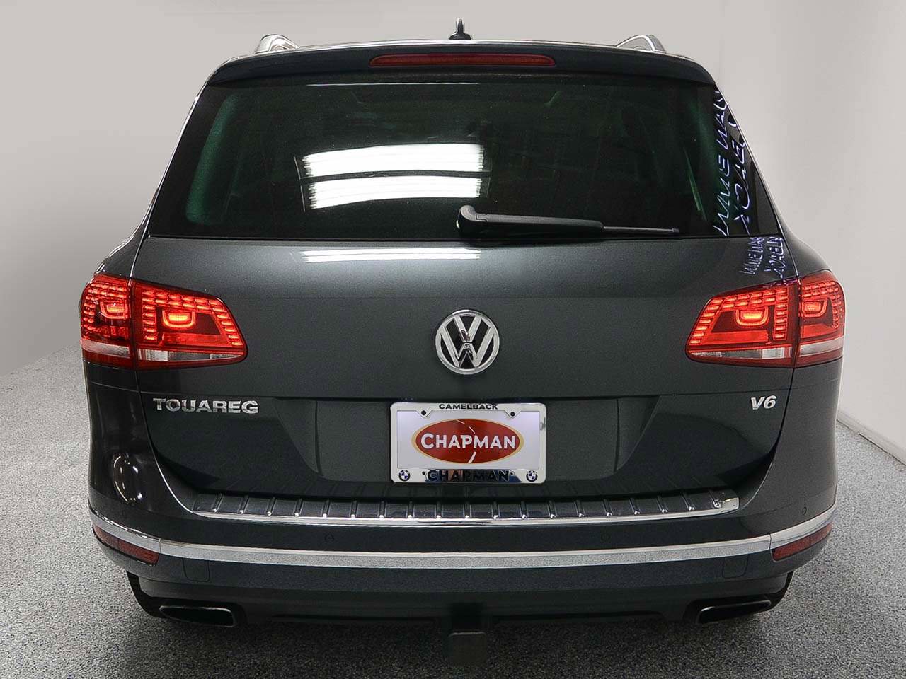 Used 2016 Volkswagen Touareg Sport image 4