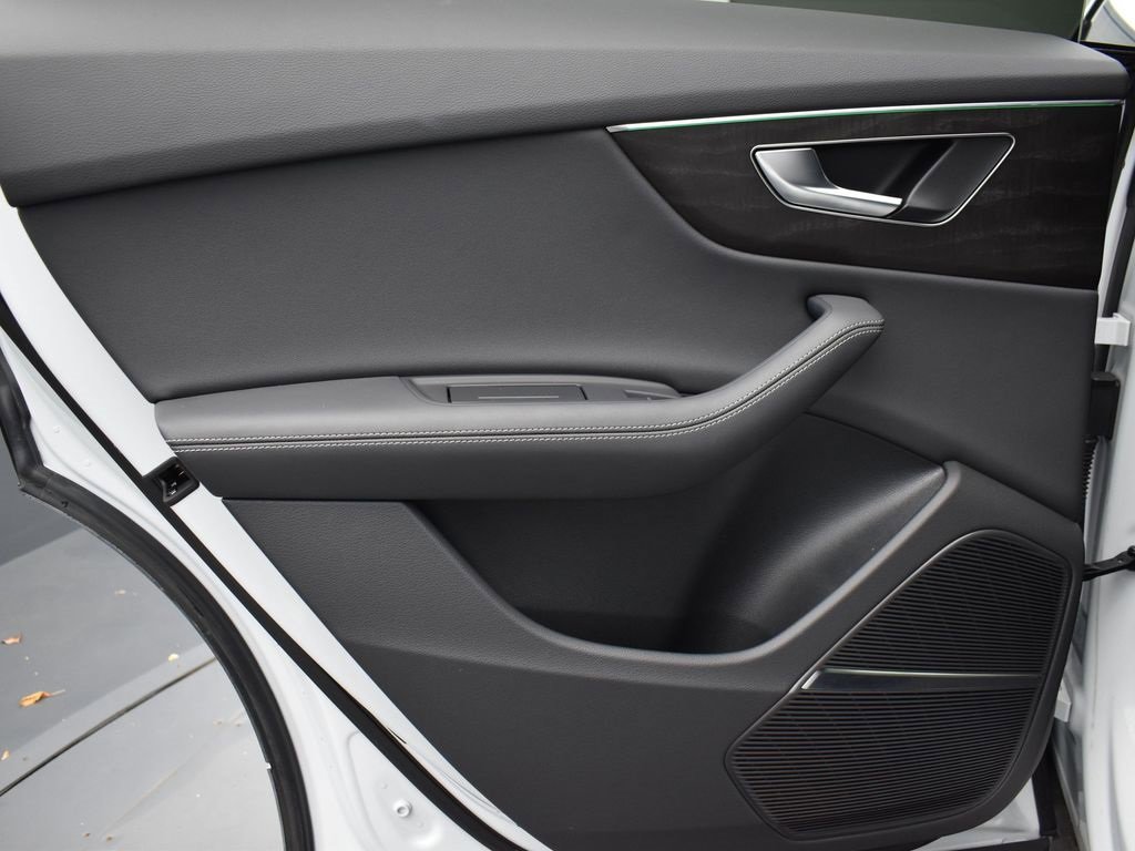 Used 2023 Audi Q8 Premium Plus image 22