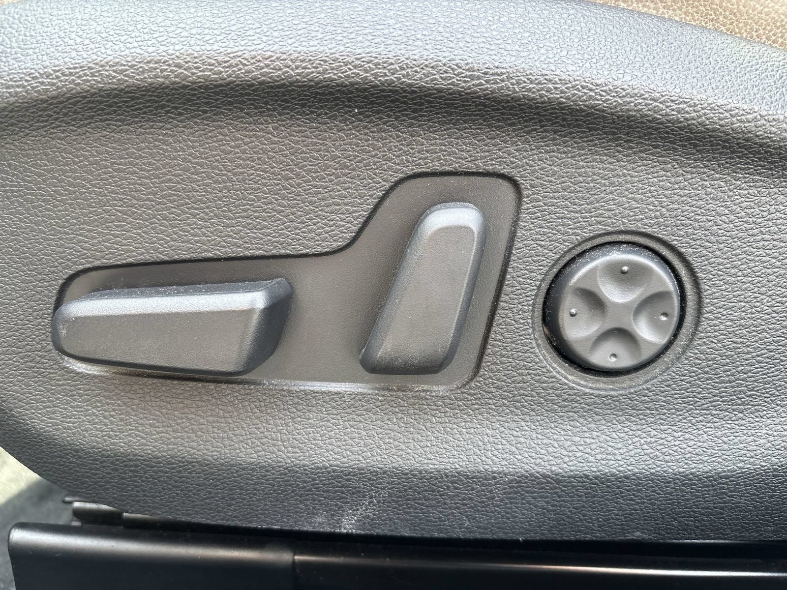 Used 2018 Hyundai Sonata Limited FWD image 13