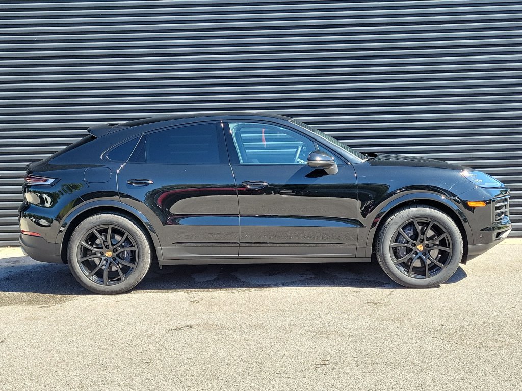 Certified 2026 Porsche Cayenne Coupe AWD/4WD image 8