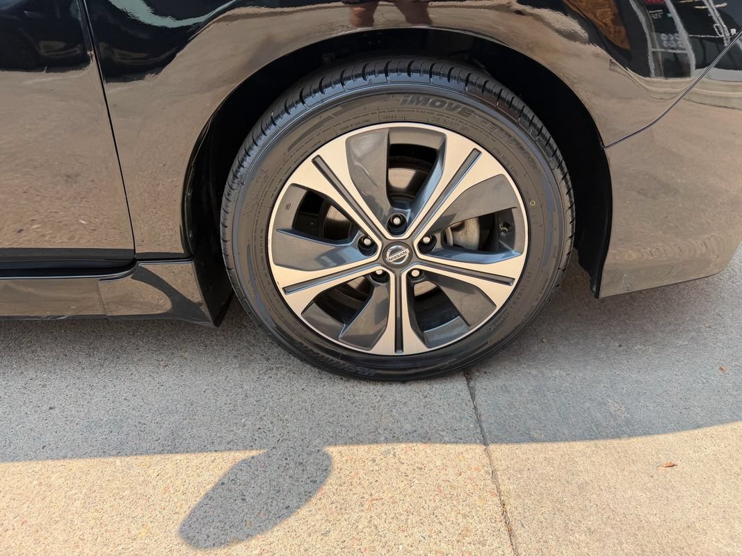 Used 2018 Nissan Leaf SV w/ Protection Package FWD image 44