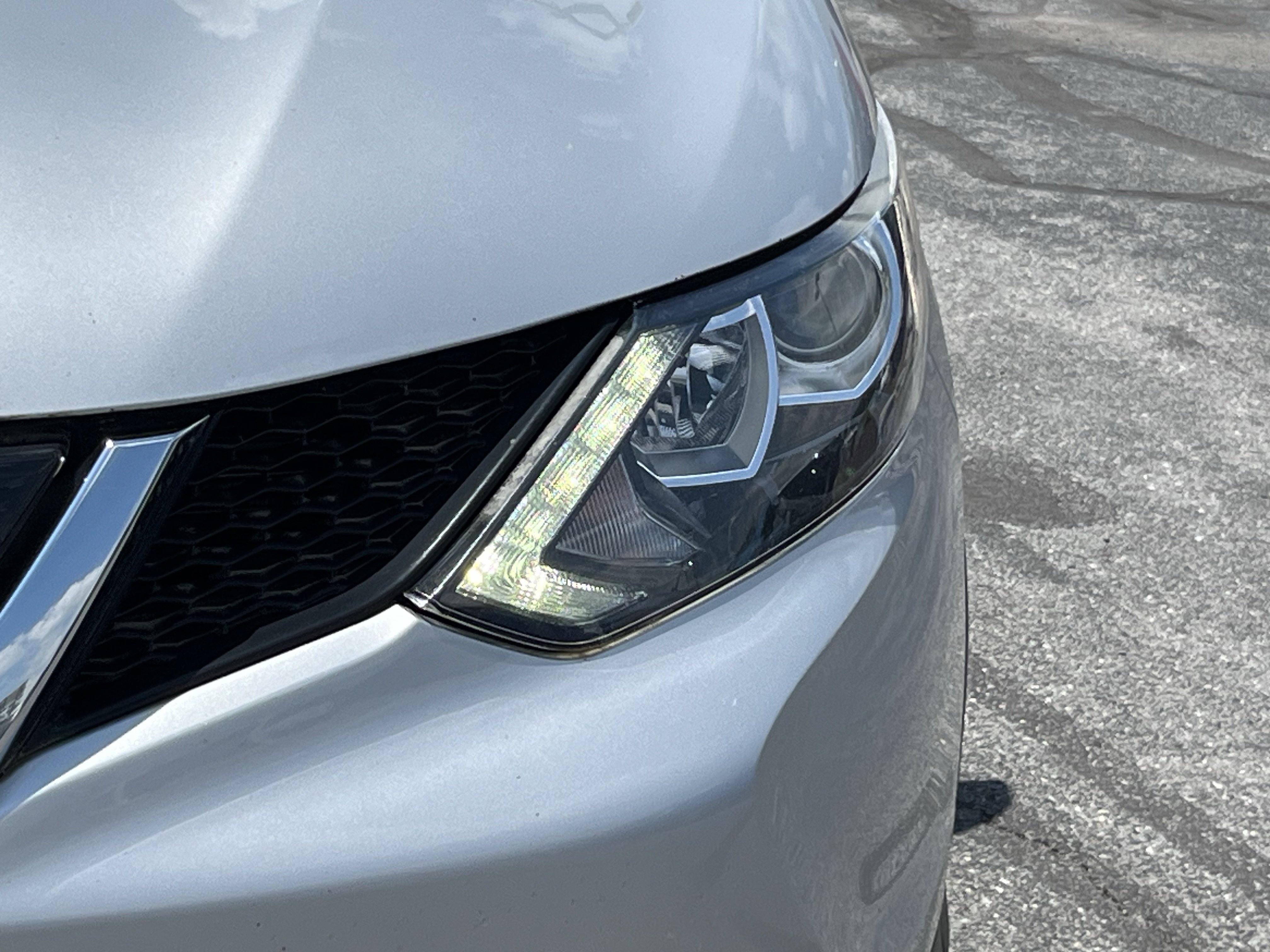 Used 2018 Nissan Rogue Sport S AWD/4WD image 12