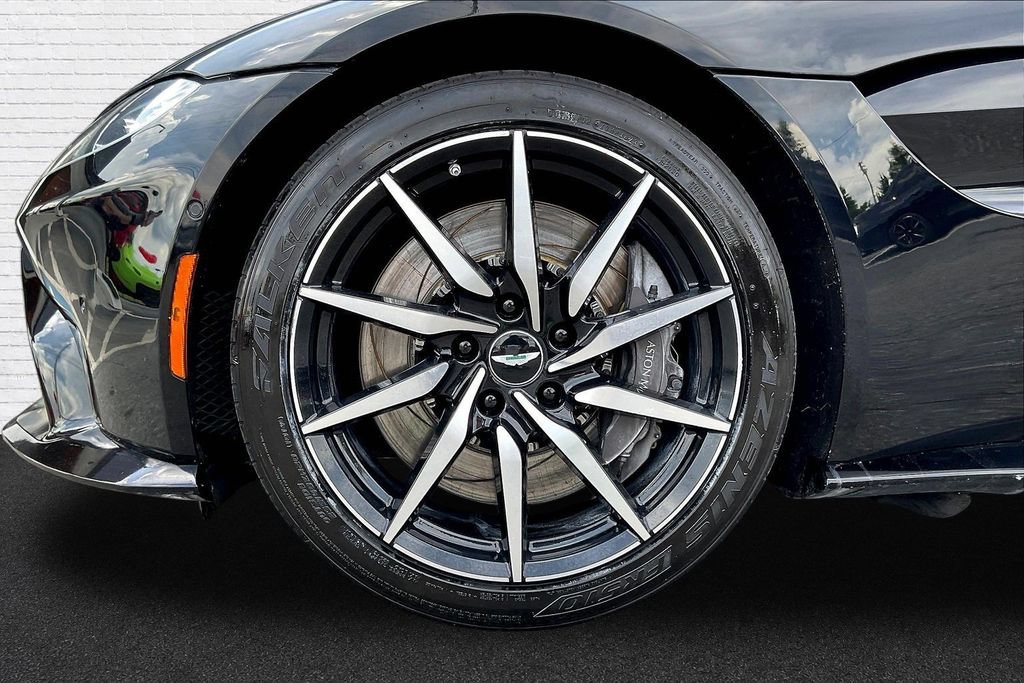 Used 2019 Aston Martin V8 Vantage Coupe RWD image 27