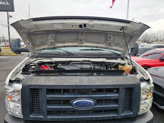 Used 2012 Ford E-450 and Econoline 450 Super Duty RWD image 28