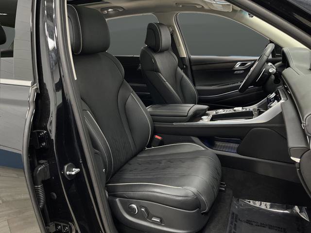 Used 2023 Genesis GV80 3.5T Advanced + w/ Cargo Package image 32