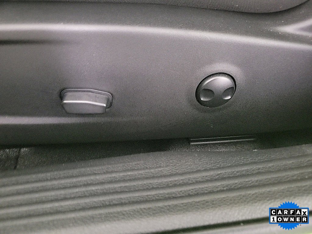 Used 2023 Dodge Challenger R/T w/ Blacktop Package image 15