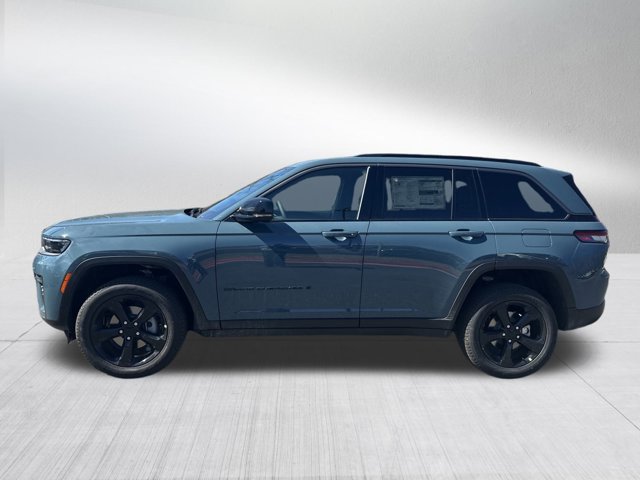 New 2026 Jeep Grand Cherokee Limited w/ Limited Altitude Package AWD/4WD image 8