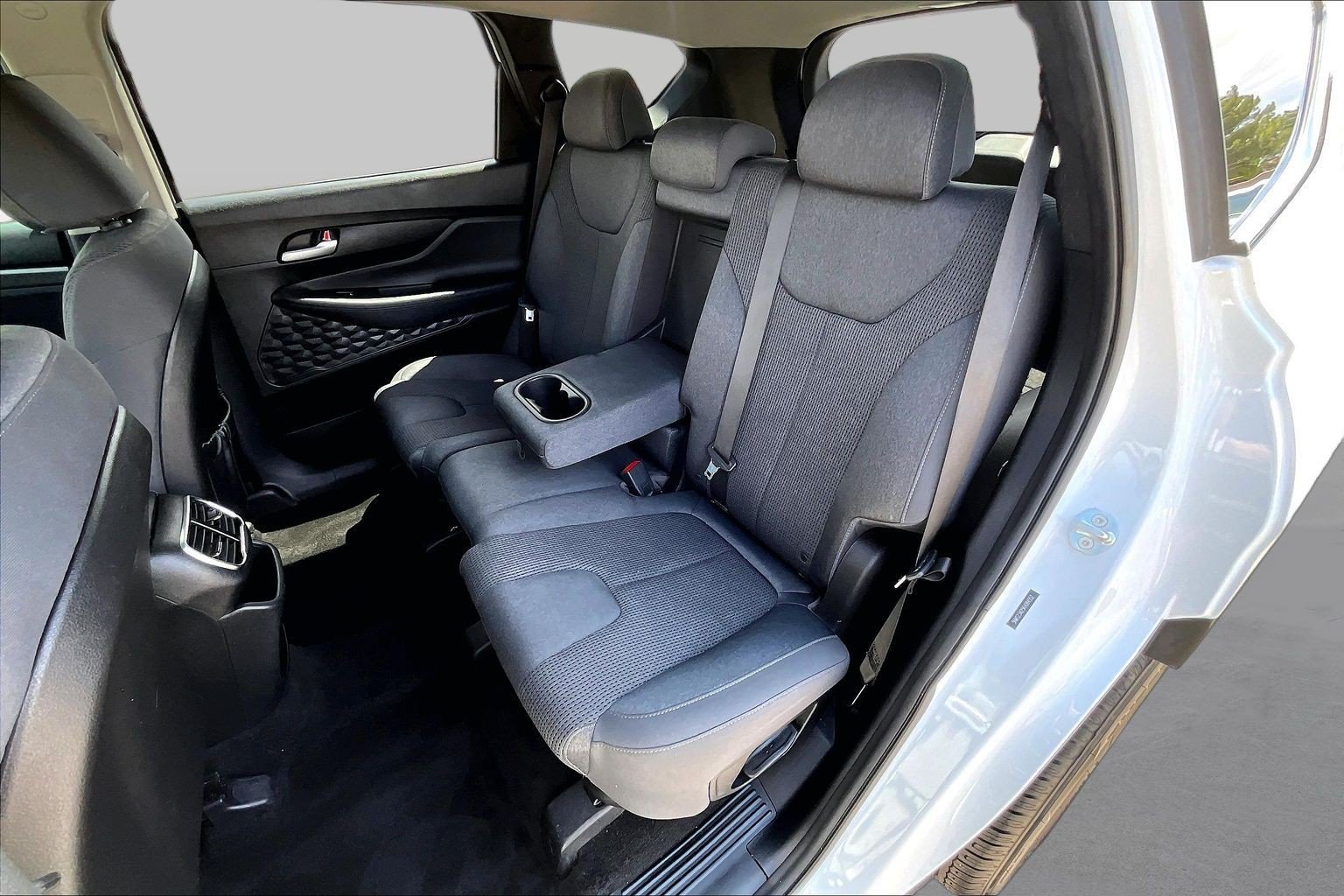 Used 2019 Hyundai Santa Fe SE FWD image 27