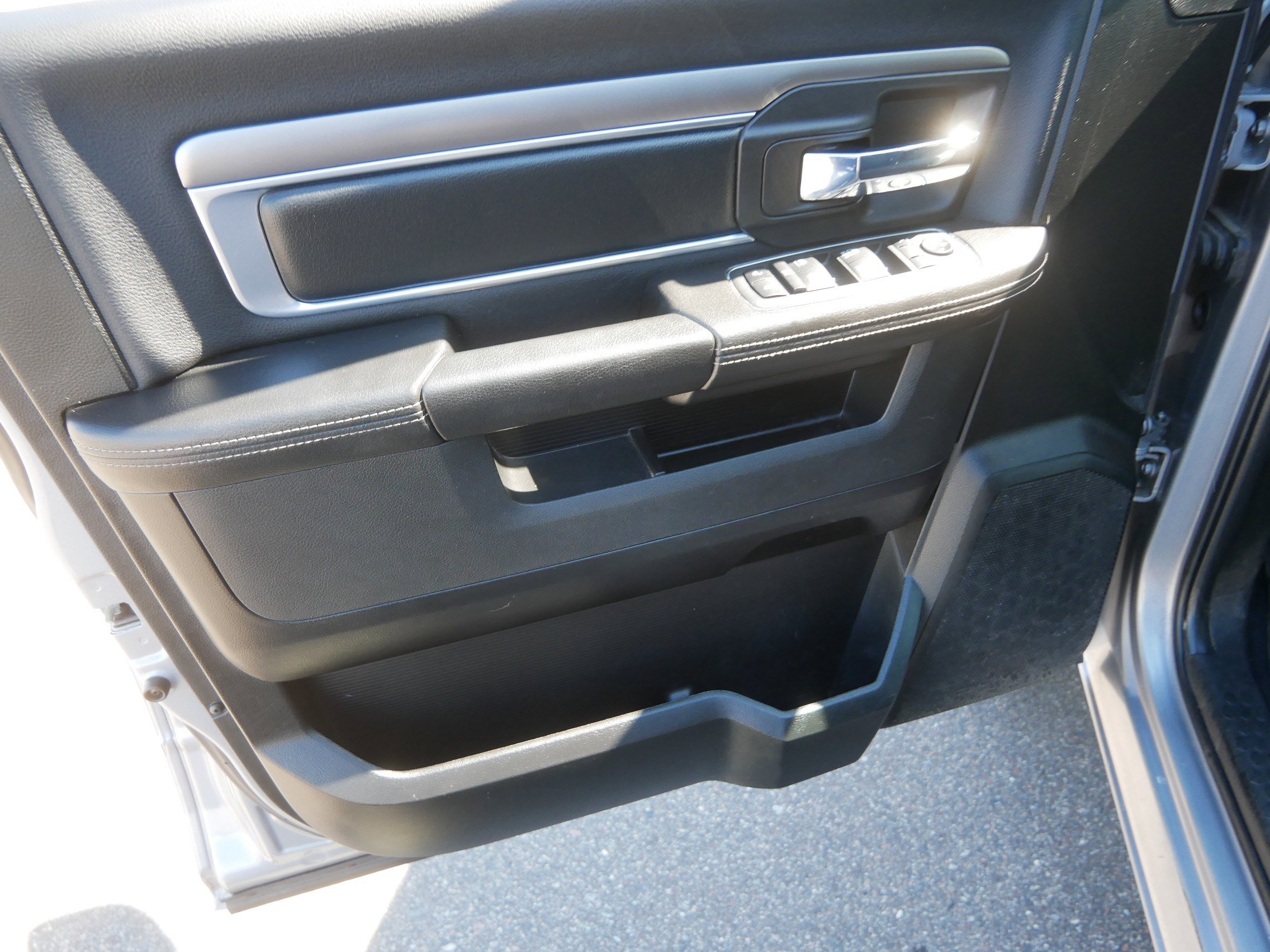 Used 2022 RAM 1500 Classic Warlock w/ Electronics Group image 22