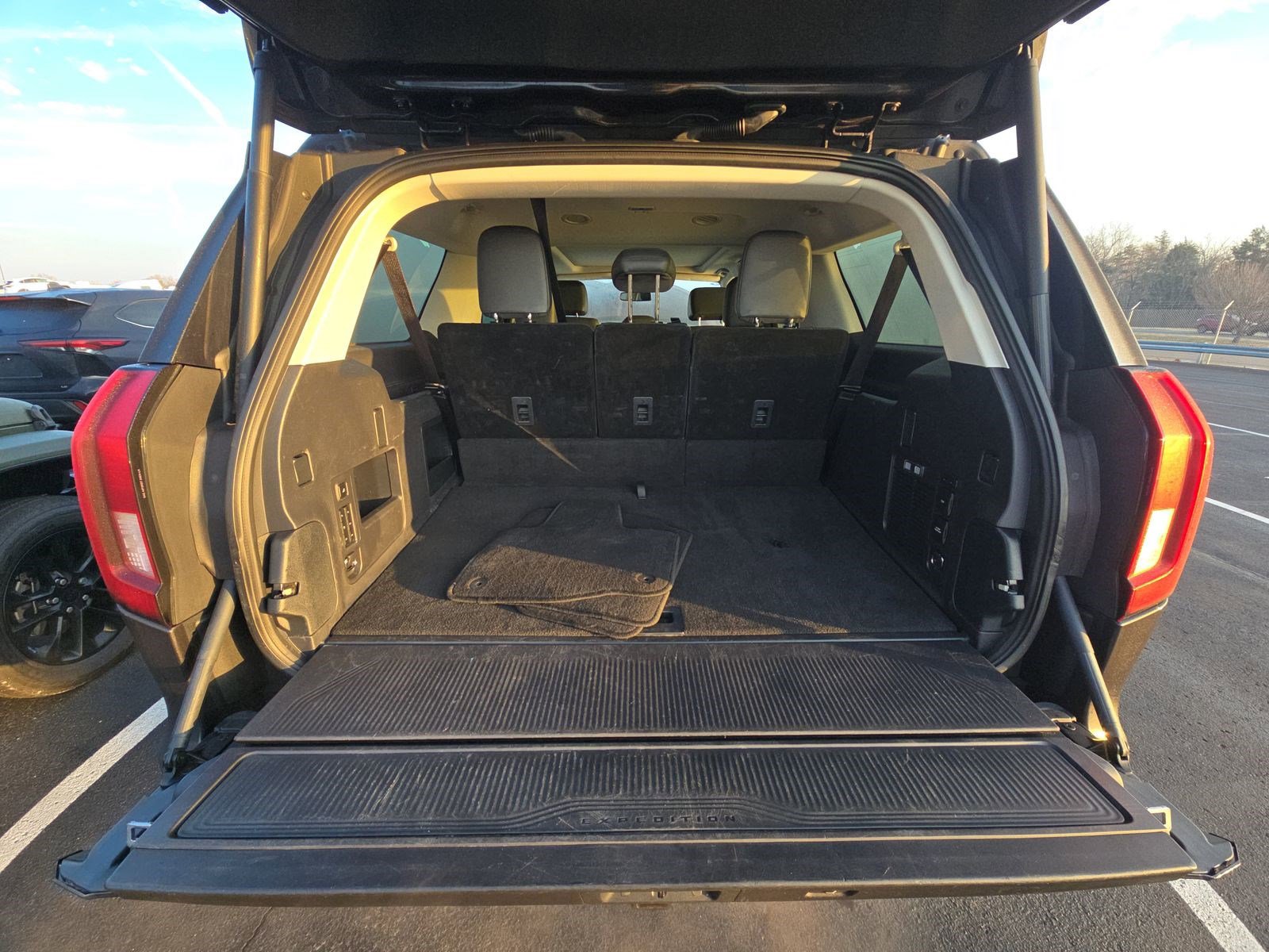 Used 2025 Ford Expedition Max Active AWD/4WD image 23