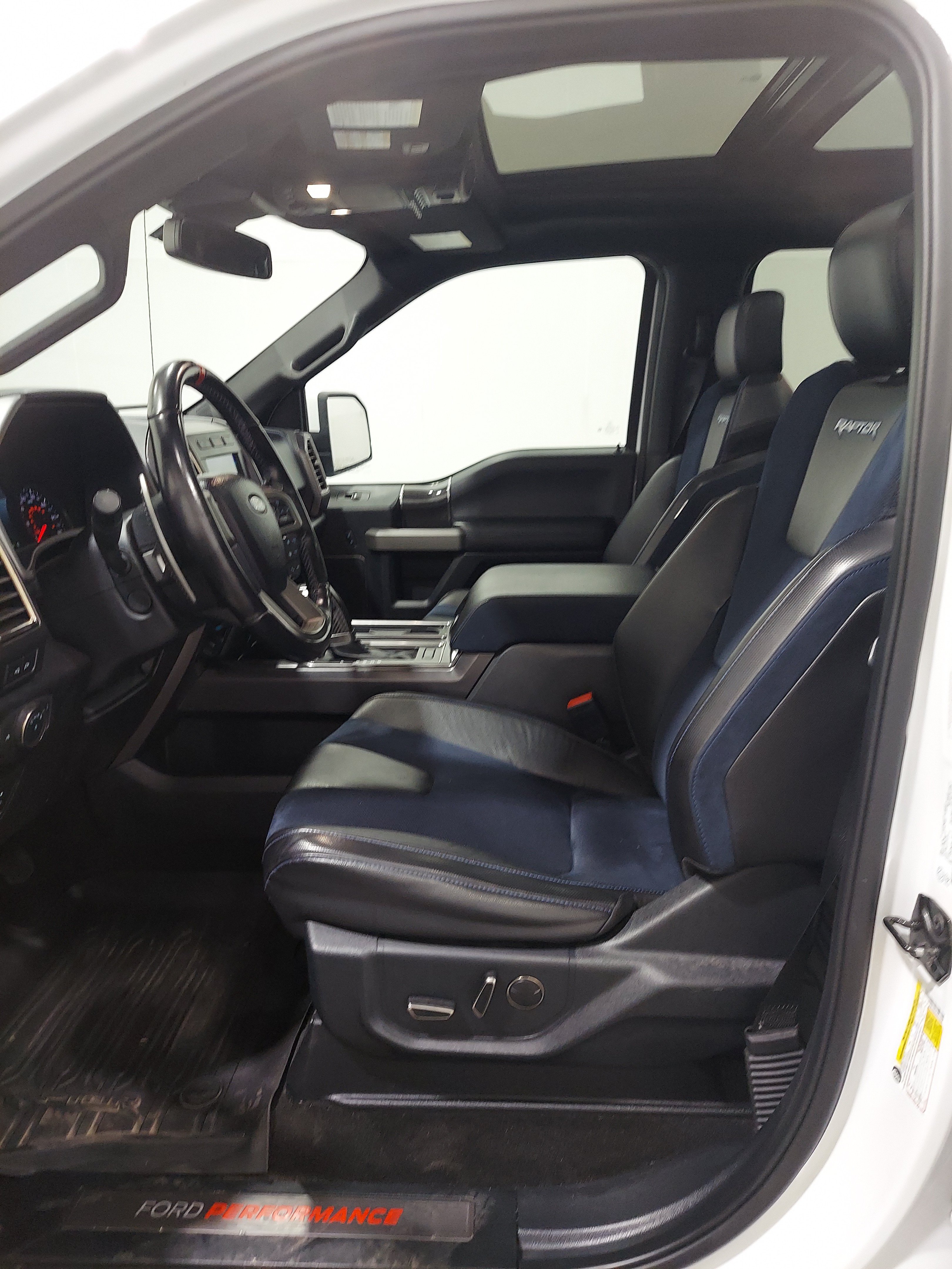 Used 2020 Ford F150 Raptor w/ Equipment Group 802A Luxury AWD/4WD image 12
