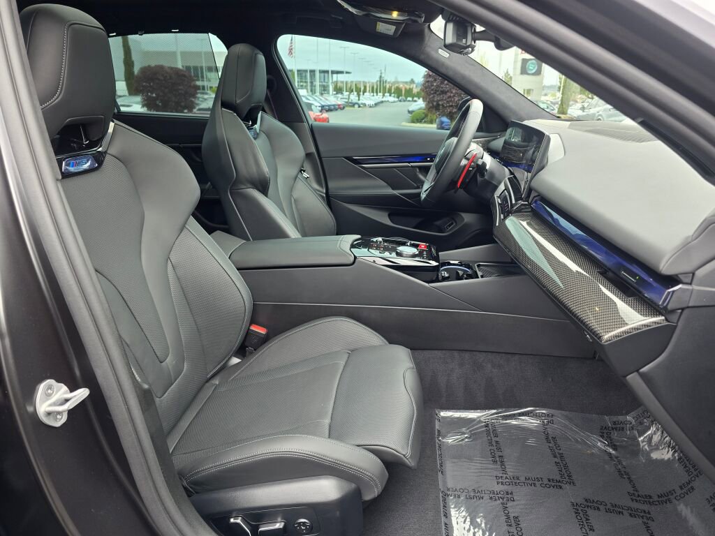 Used 2026 BMW M5 image 27