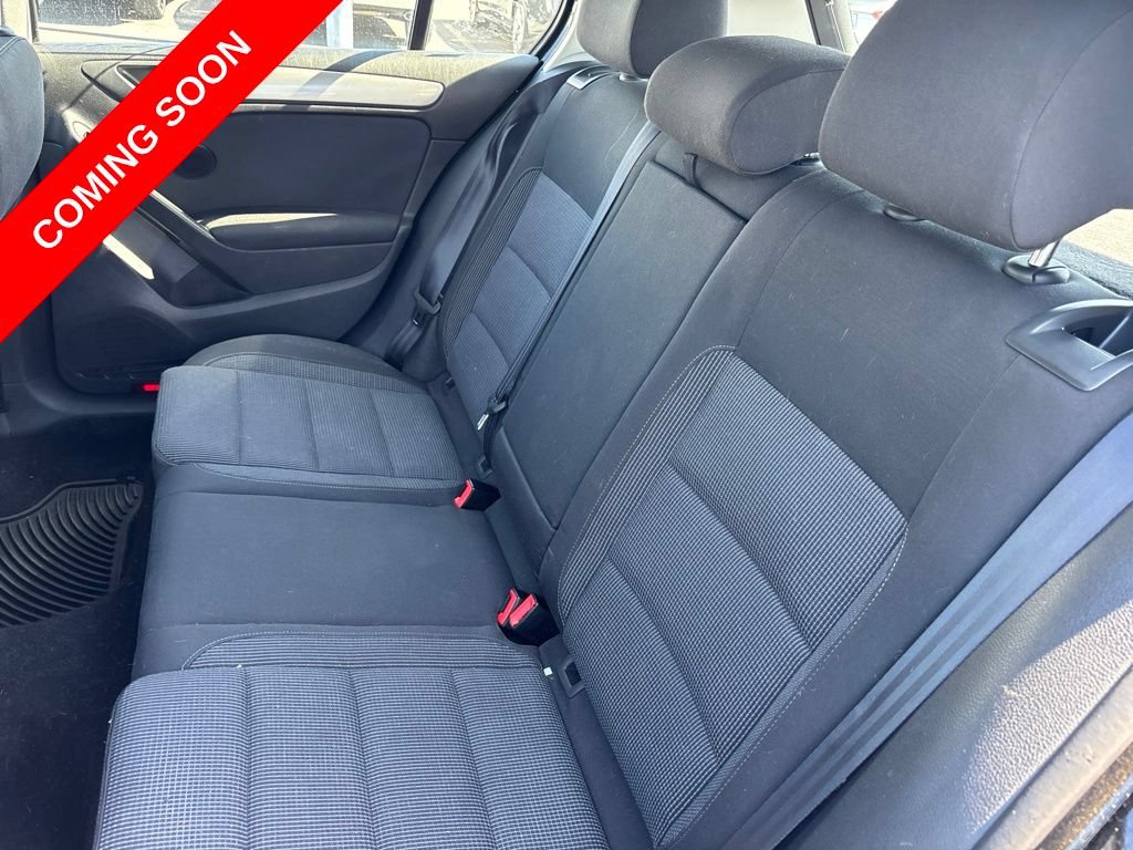 Used 2014 Volkswagen Golf 4-Door FWD image 12