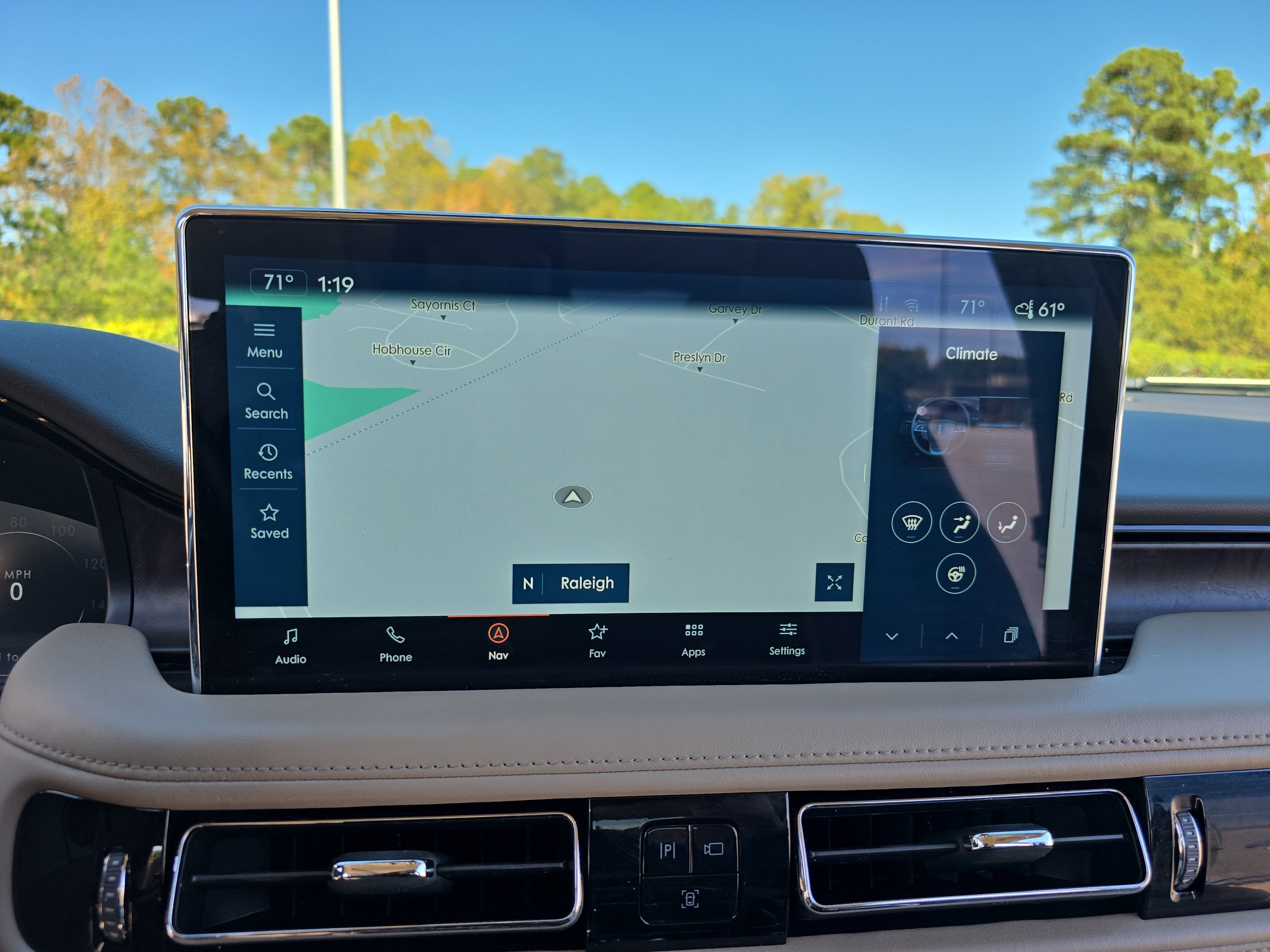 Certified 2022 Lincoln Nautilus Reserve image 22