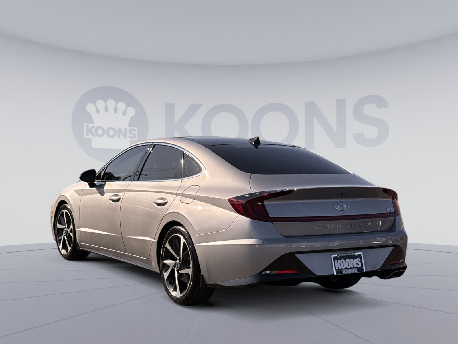 Used 2023 Hyundai Sonata SEL Plus FWD image 4