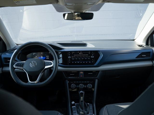 Certified 2024 Volkswagen Taos SE image 21