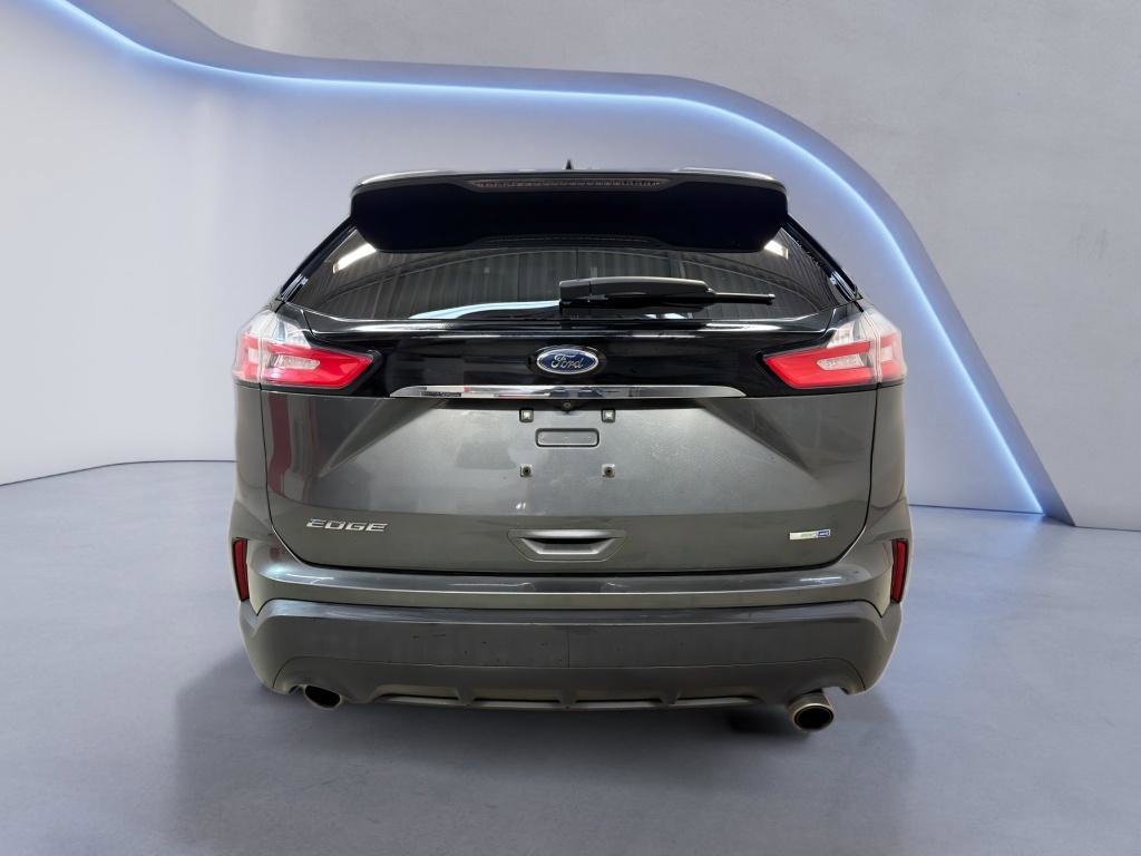 Used 2019 Ford Edge SE image 5