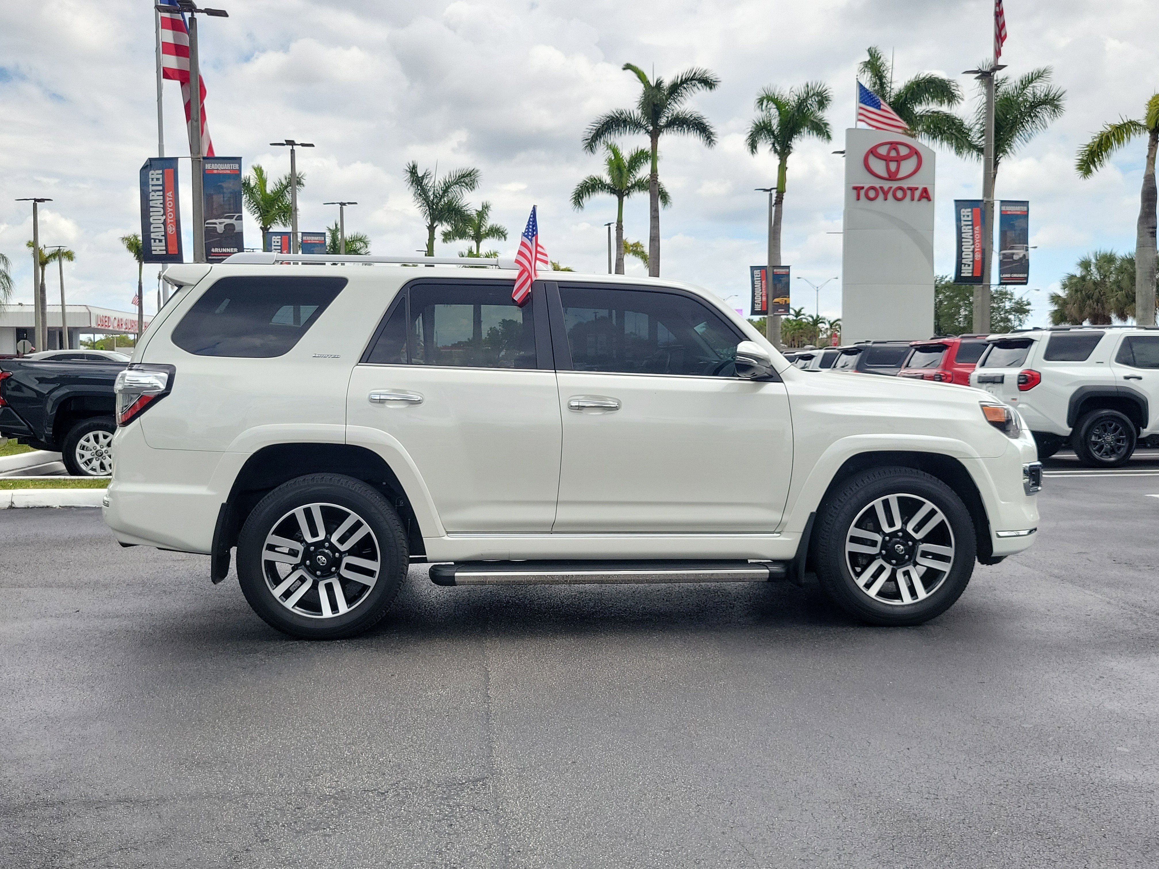 Used 2022 Toyota 4Runner Limited AWD/4WD image 13