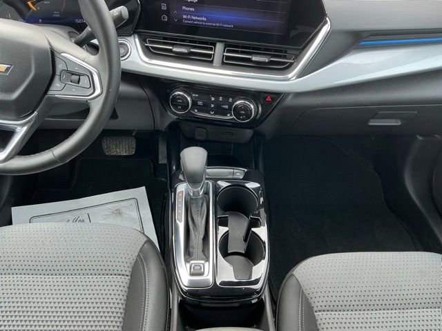 Used 2025 Chevrolet Trax LT w/ Driver Confidence Package image 27