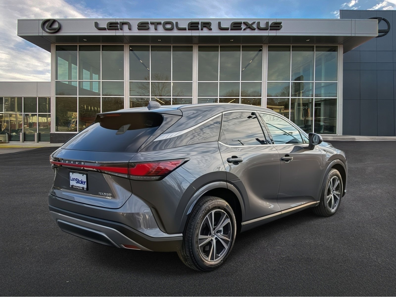 Used 2024 Lexus RX 350 Premium image 3