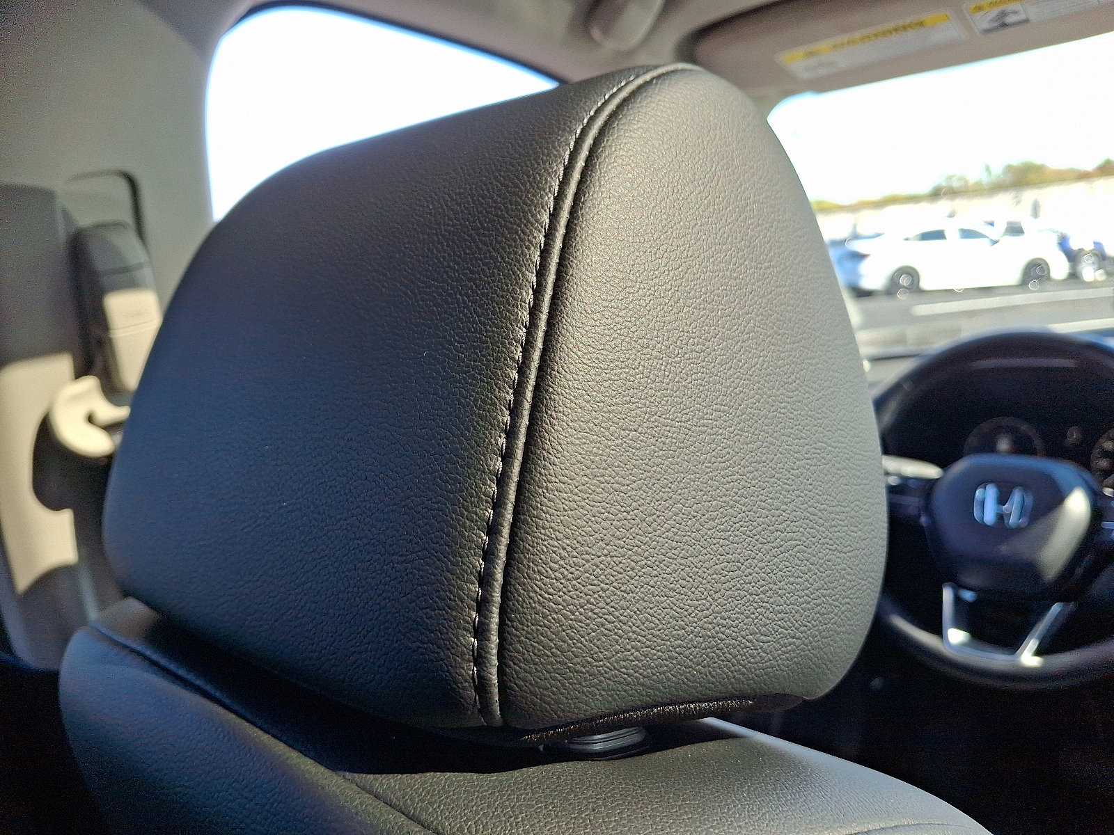 Used 2025 Honda CR-V EX-L image 9