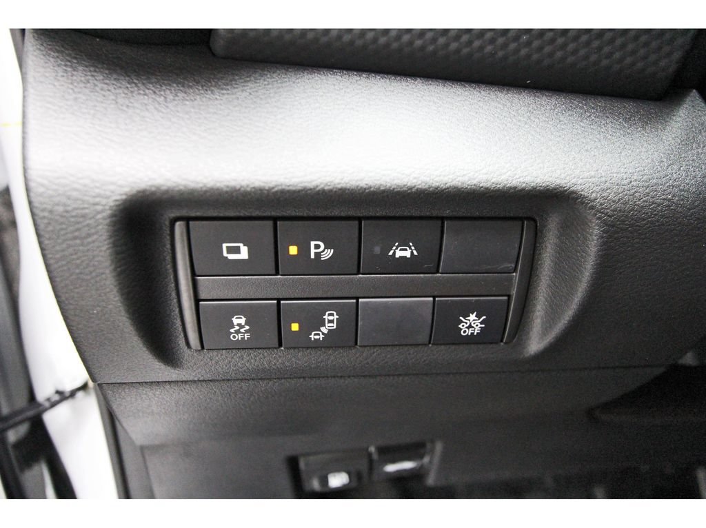 Certified 2025 Nissan Kicks Play S FWD image 21