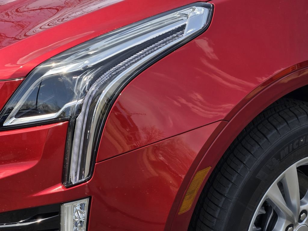 New 2026 Cadillac XT5 Luxury w/ LPO, Floor Liner Package AWD/4WD image 5