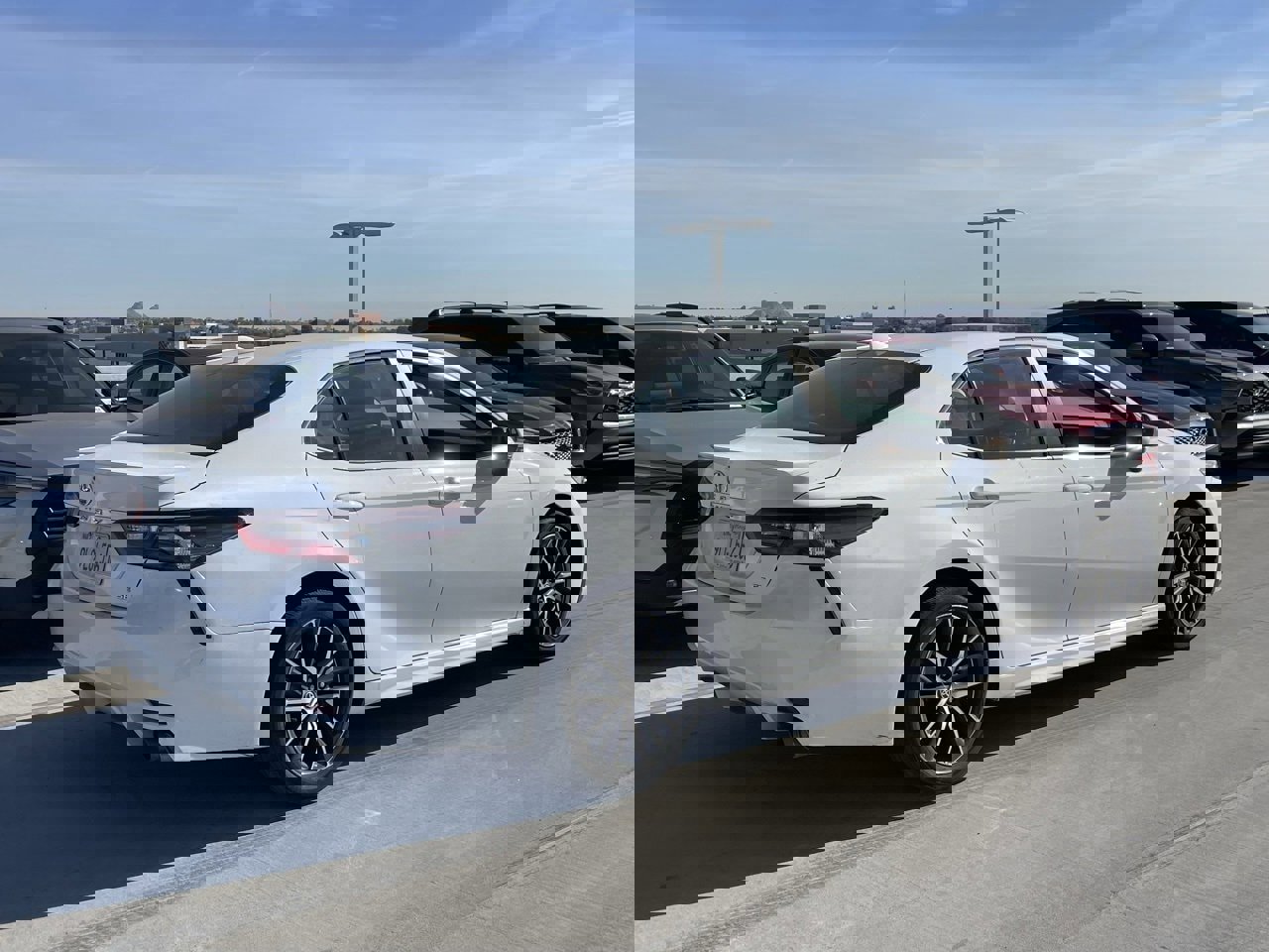 Used 2024 Toyota Camry SE image 2