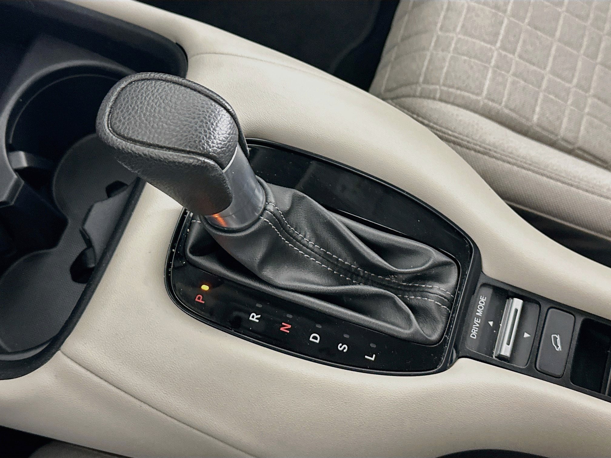 Used 2024 Honda HR-V LX image 23