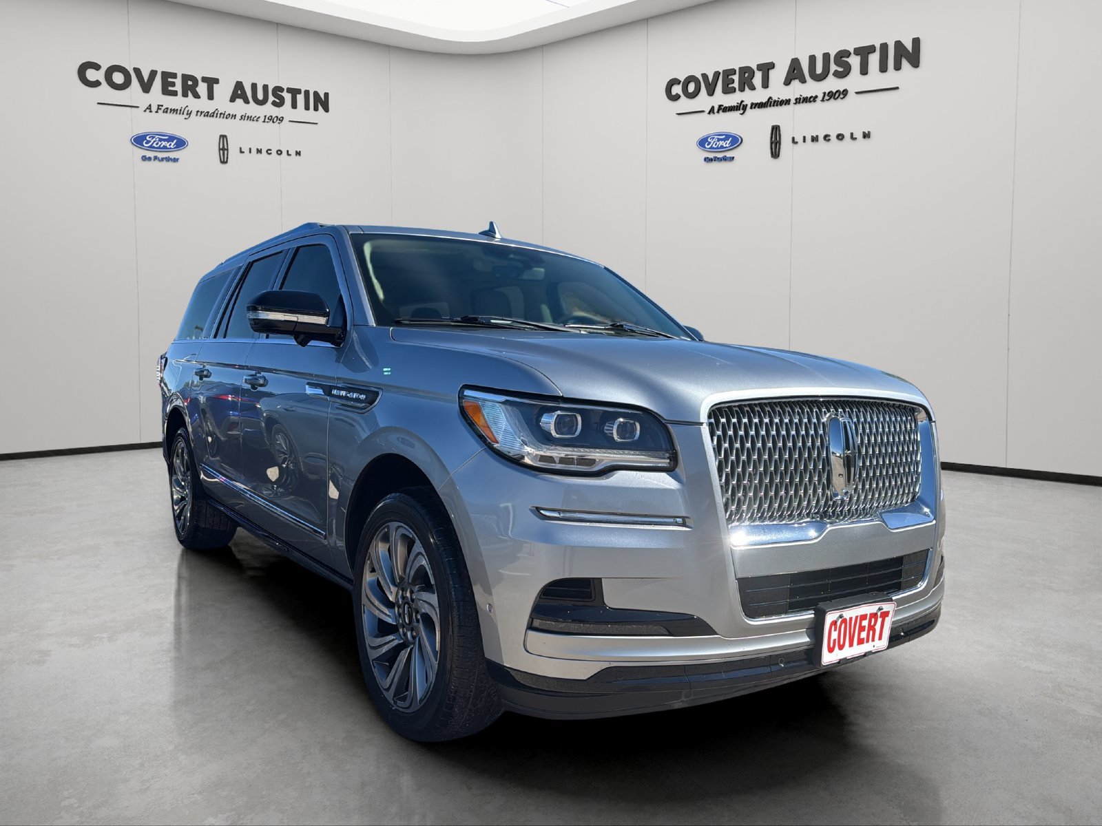 Certified 2023 Lincoln Navigator L Reserve AWD/4WD image 7