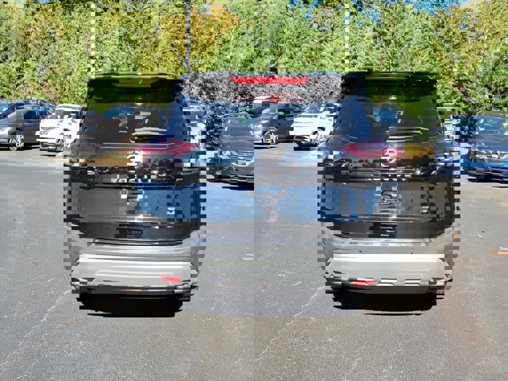 Used 2023 Nissan Rogue SV image 24