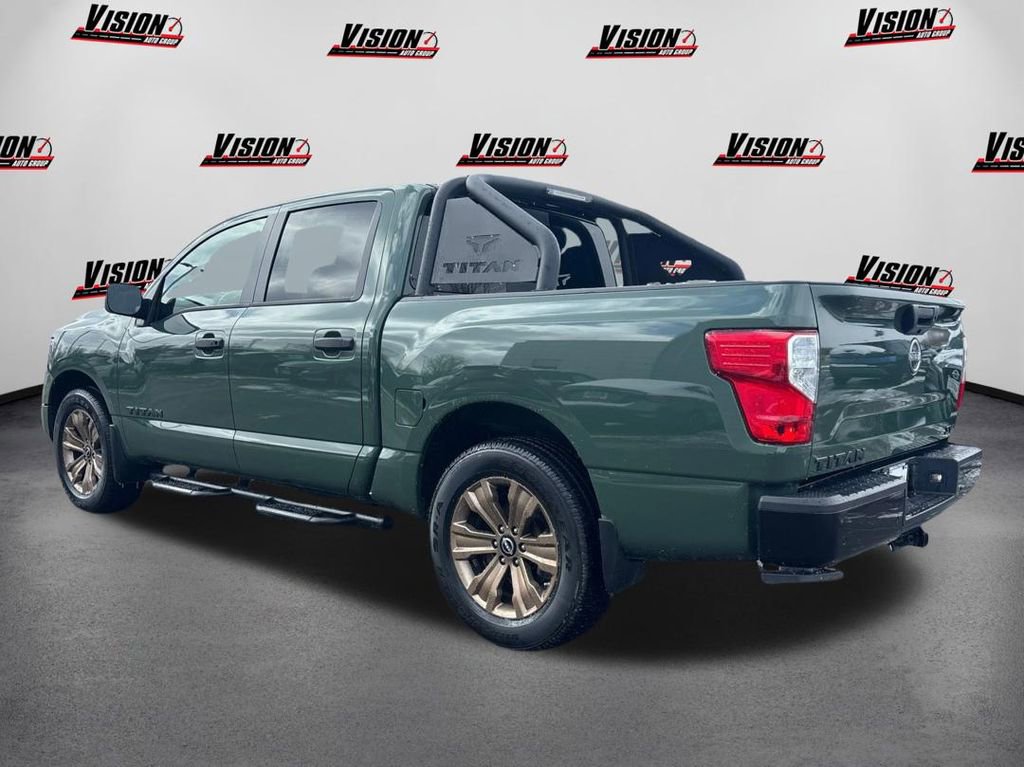 Used 2024 Nissan Titan SV w/ SV Bronze Edition Package RWD image 7