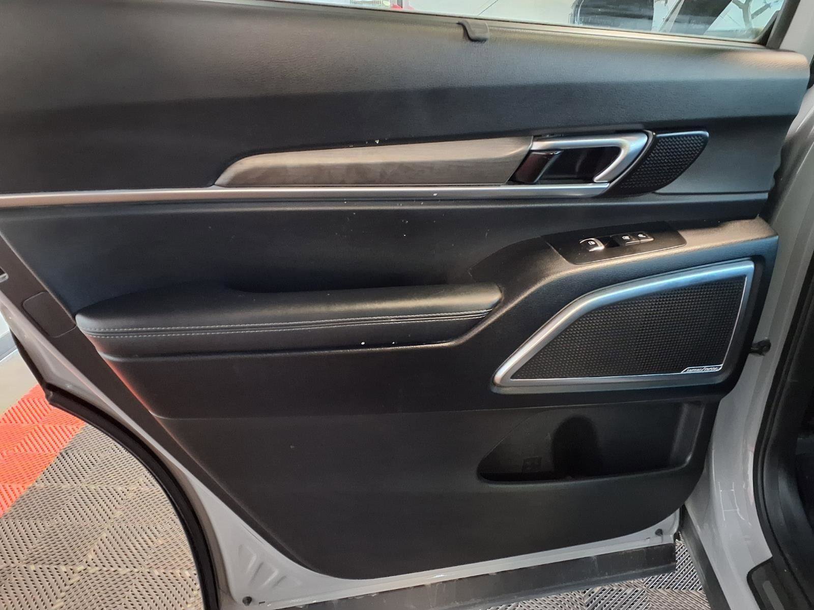 Used 2023 Kia Telluride SX Prestige X-Line AWD/4WD image 17