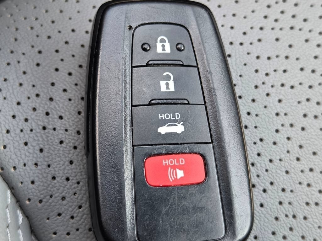Used 2020 Toyota Avalon Limited w/ Advanced Safety Package FWD image 41