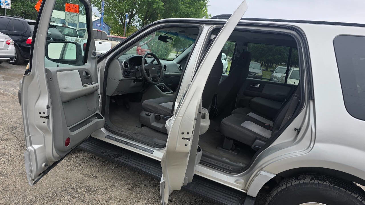 Used 2004 Ford Expedition XLT RWD image 8