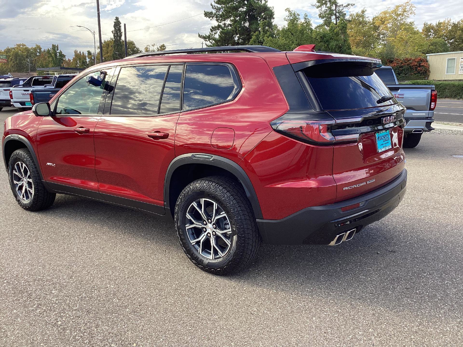 New 2025 GMC Acadia AT4 image 10