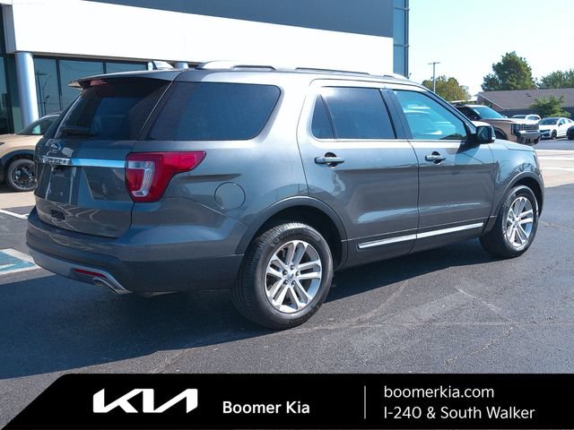 Used 2017 Ford Explorer XLT w/ Equipment Group 202A FWD image 6