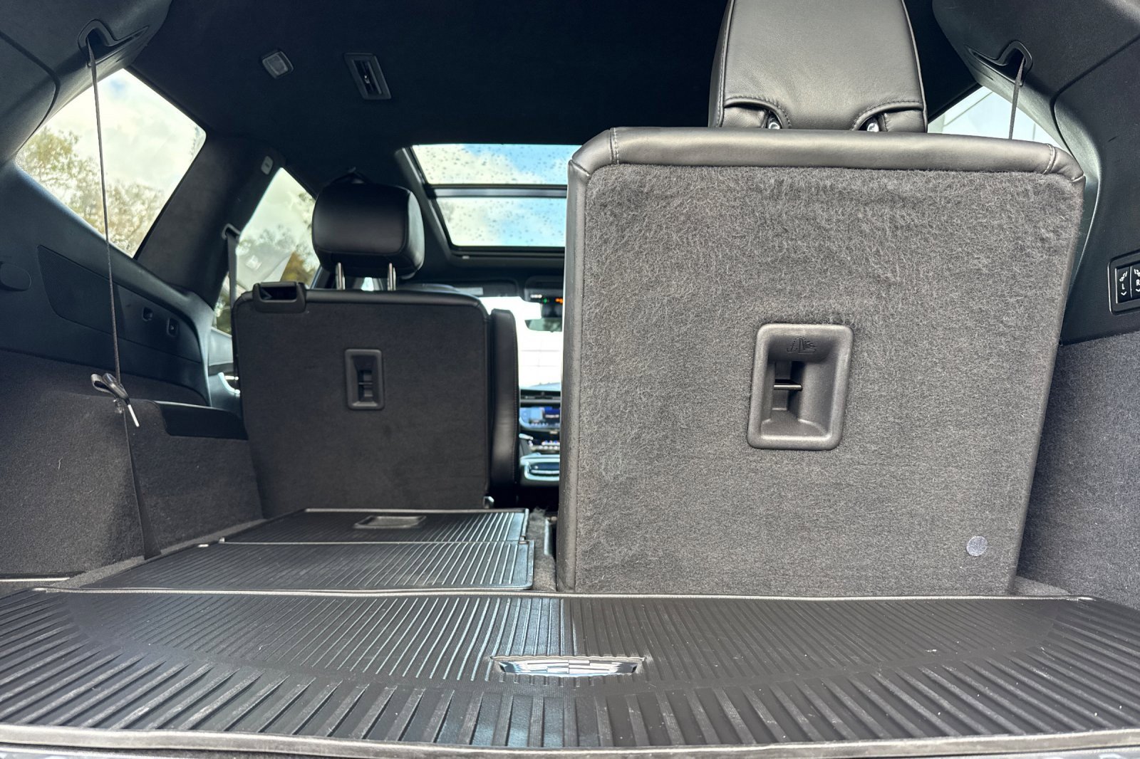 Used 2021 Cadillac XT6 Sport w/ Platinum Package image 16