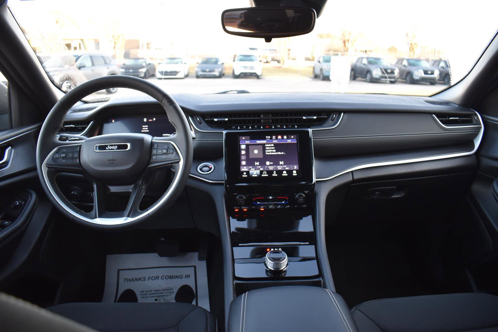 Used 2024 Jeep Grand Cherokee Laredo w/ Trailer Tow Package image 29